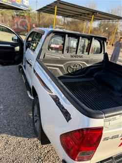 تويوتا هايلوكس